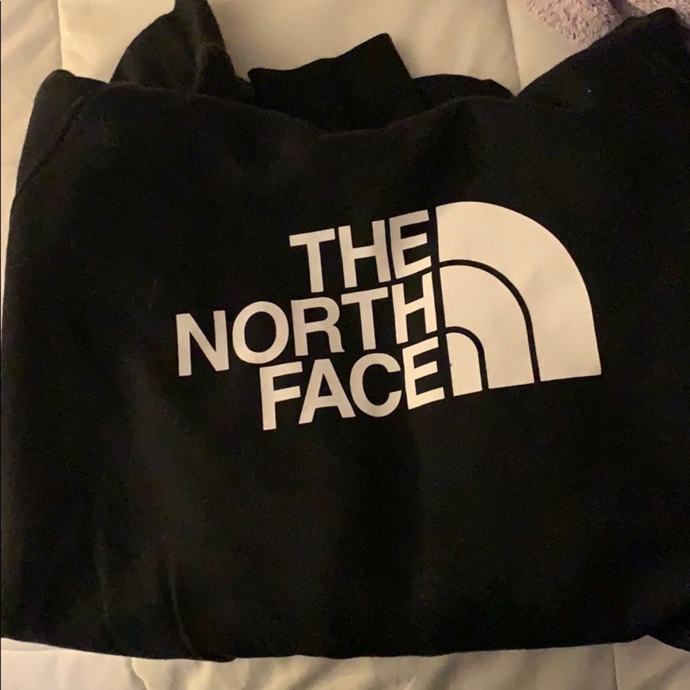 NEVER WORN north face sweatshirt